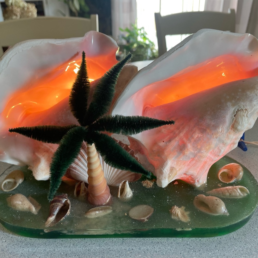Vintage Conch Shell light - Picture 3 of 4